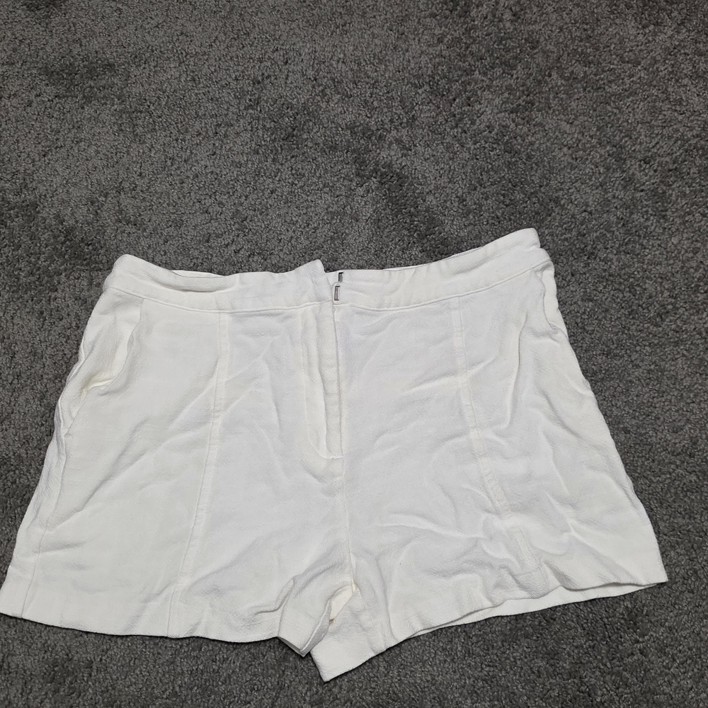 High-Waist White Women’s Tailored Shorts